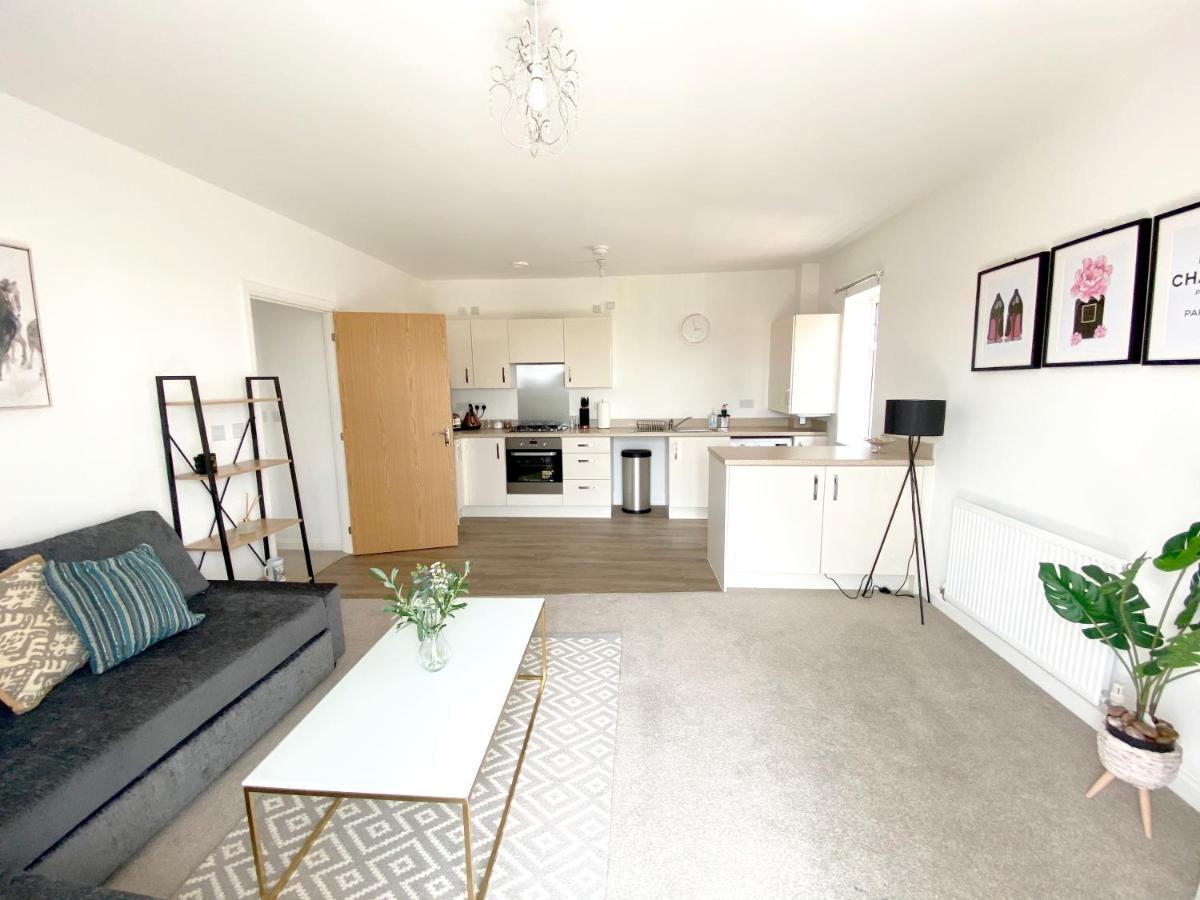 Home Crowd Luxury Apartments Донкастър Екстериор снимка