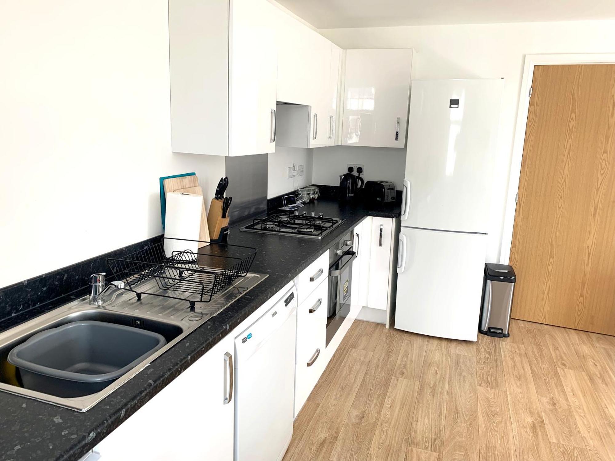 Home Crowd Luxury Apartments Донкастър Екстериор снимка