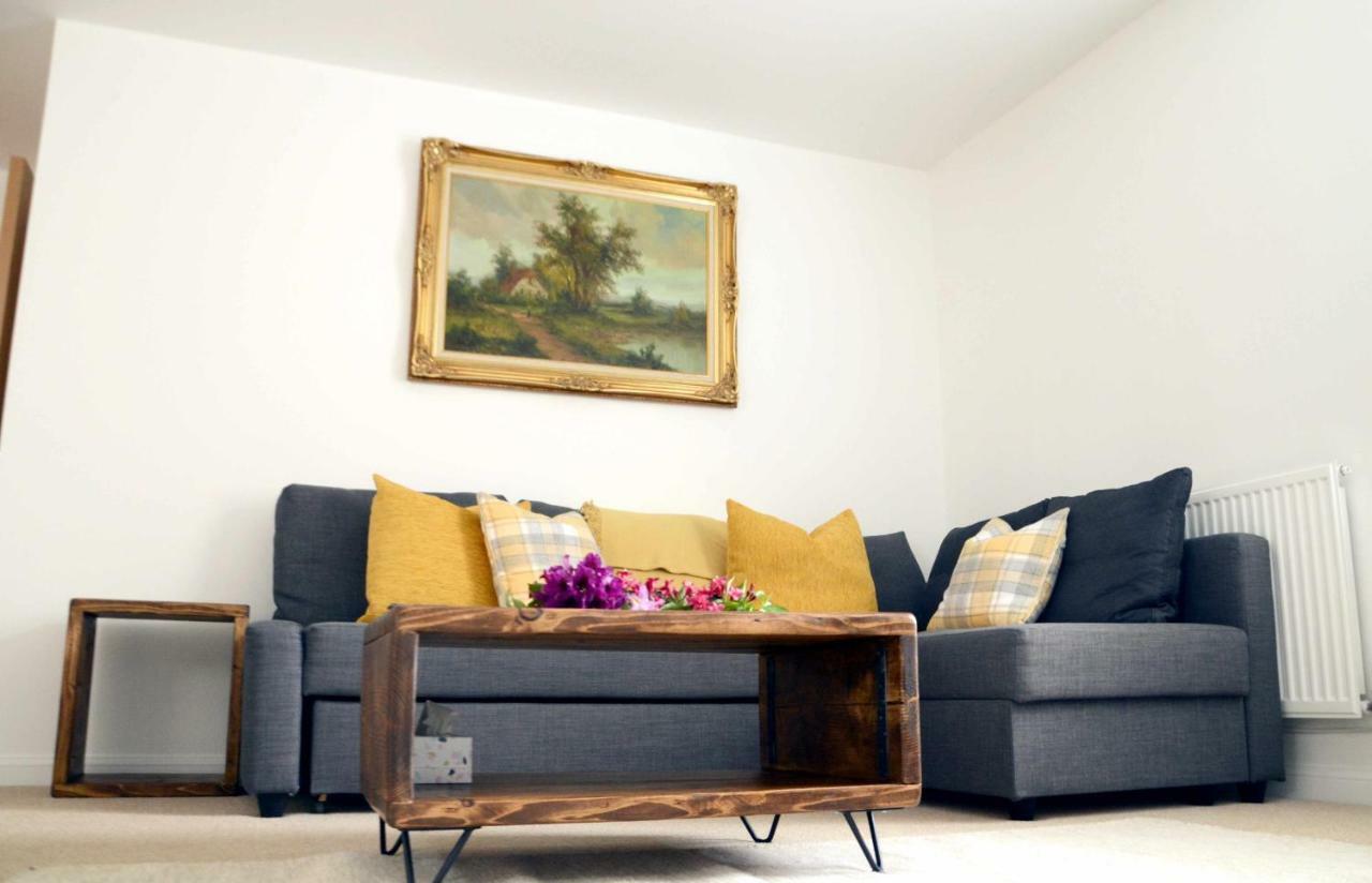 Home Crowd Luxury Apartments Донкастър Екстериор снимка