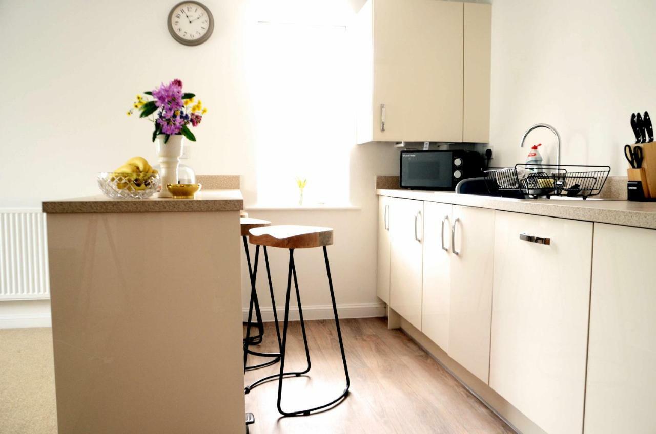 Home Crowd Luxury Apartments Донкастър Екстериор снимка